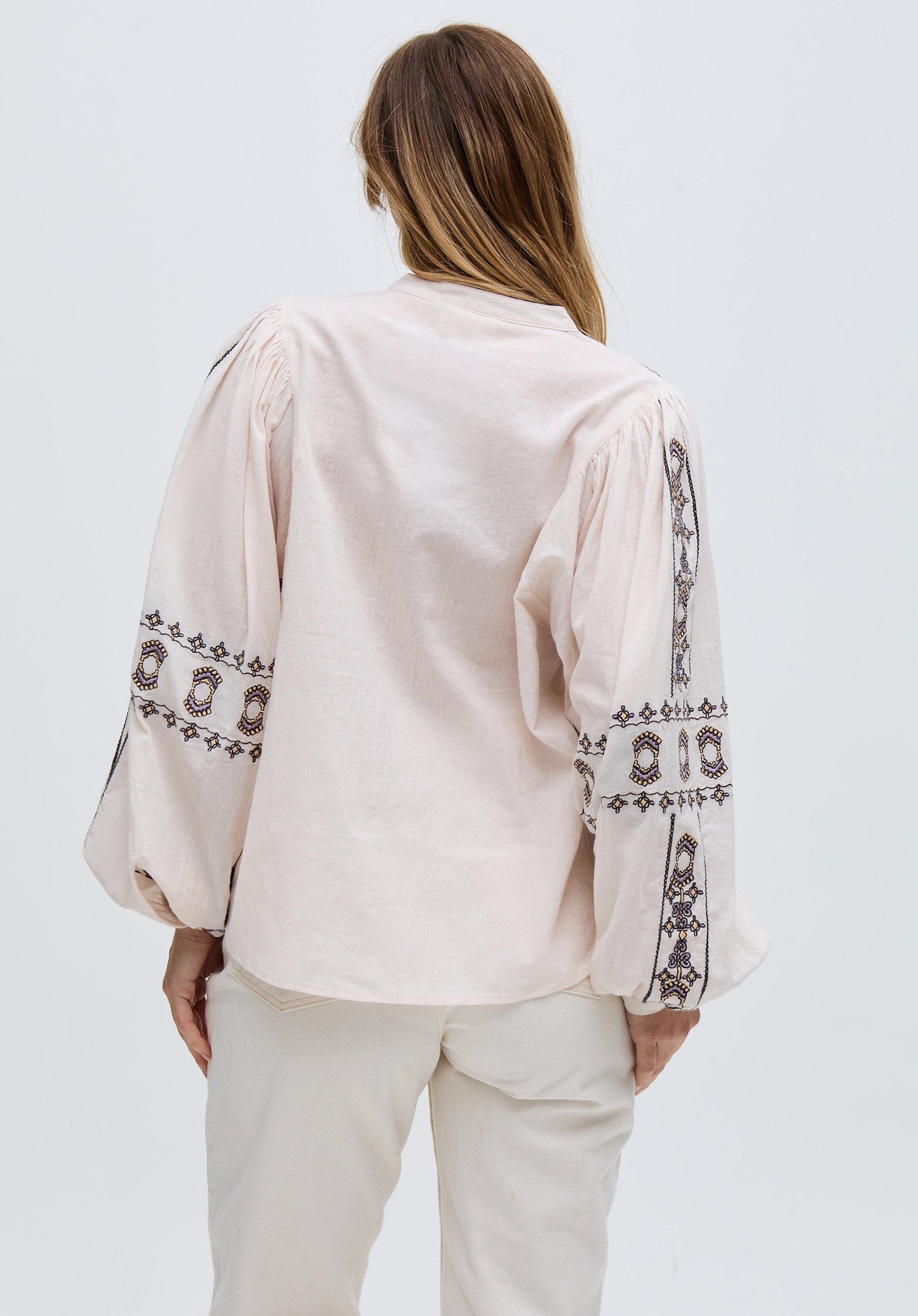 Demi Embroidered Ballon Sleeve Shirt In Cream