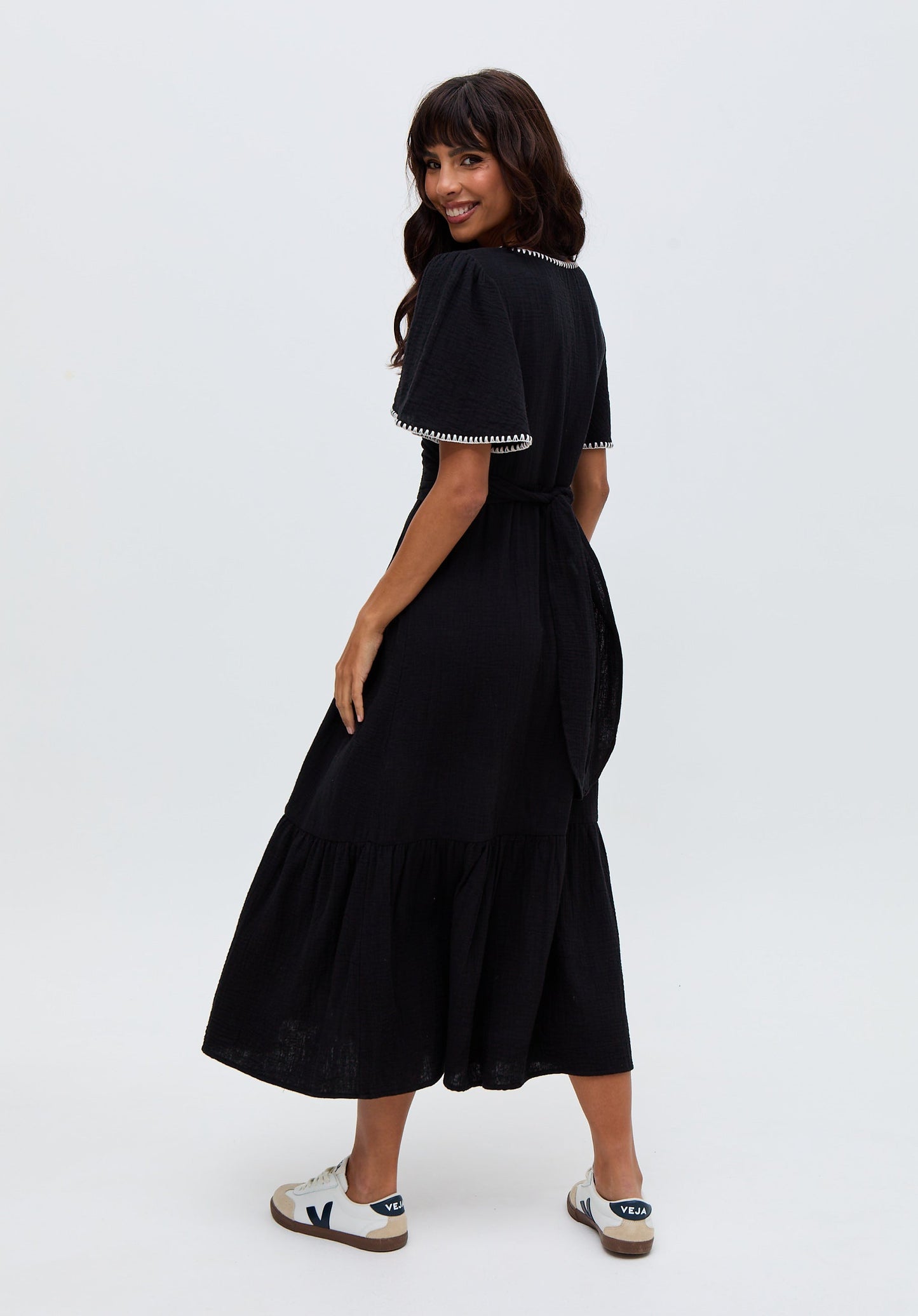 Delilah V-Neck Front Tie Midi Dress In Black