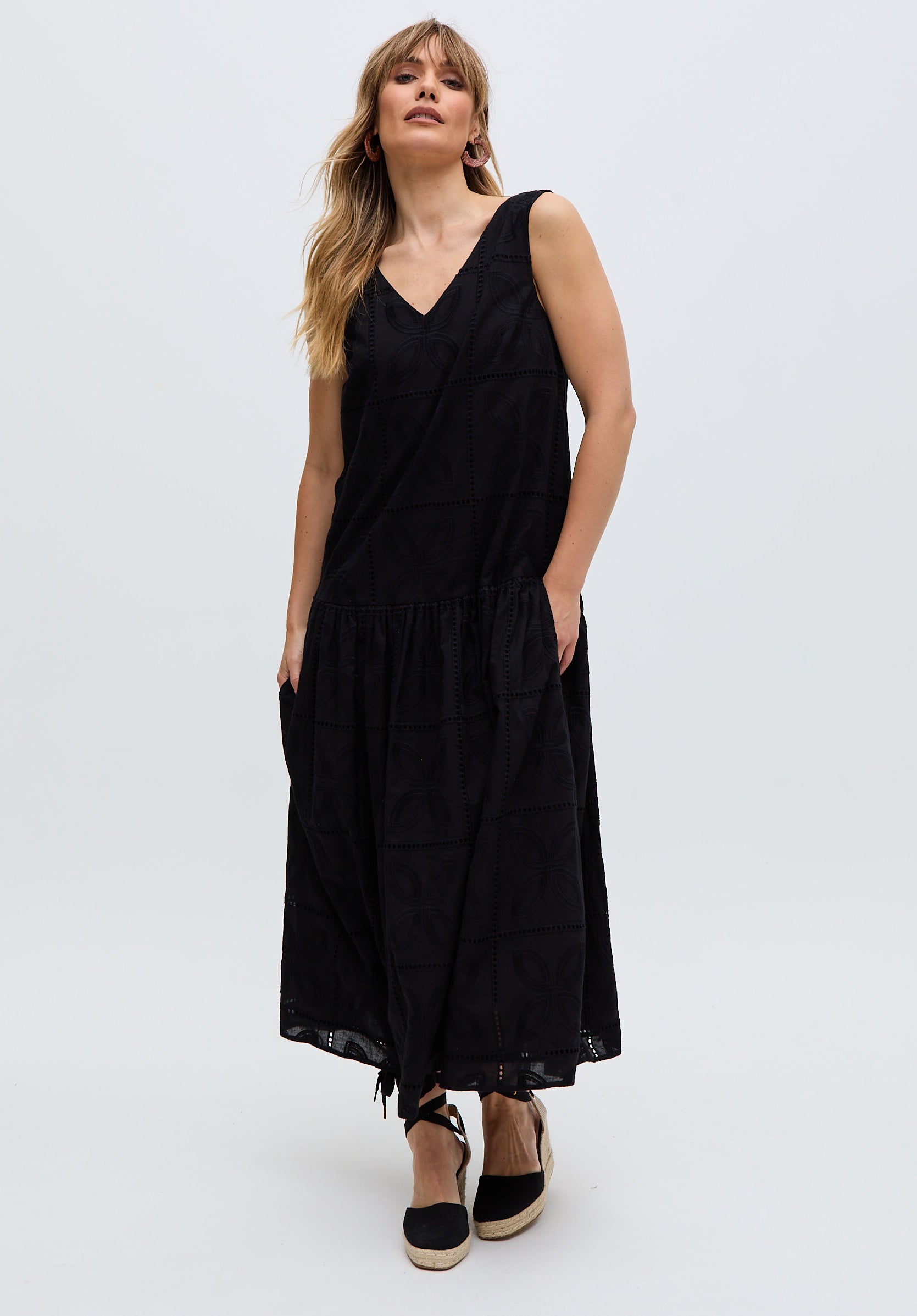 Squire All Over Lace Sleeveless Midi Dress In Black