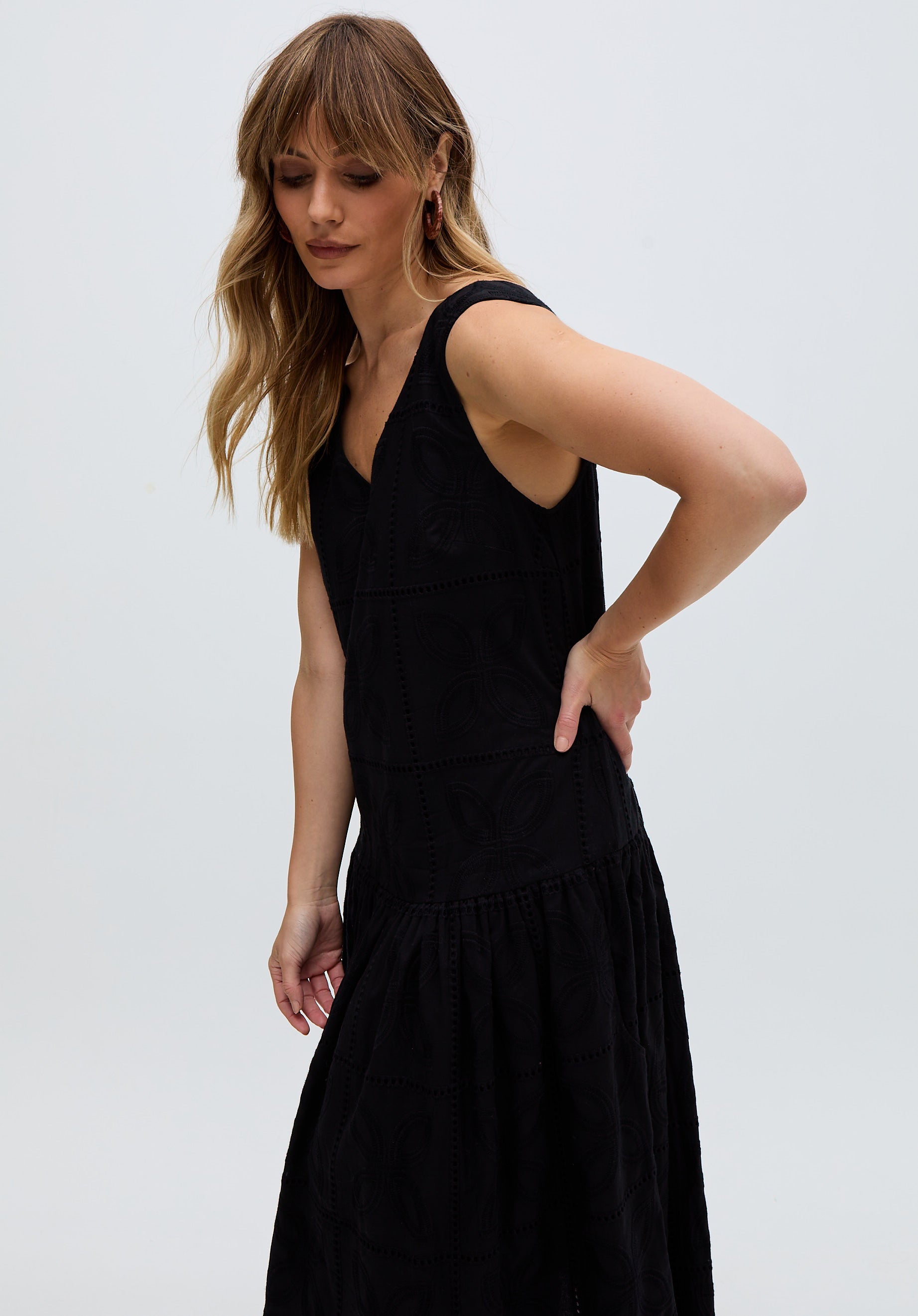 Squire All Over Lace Sleeveless Midi Dress In Black