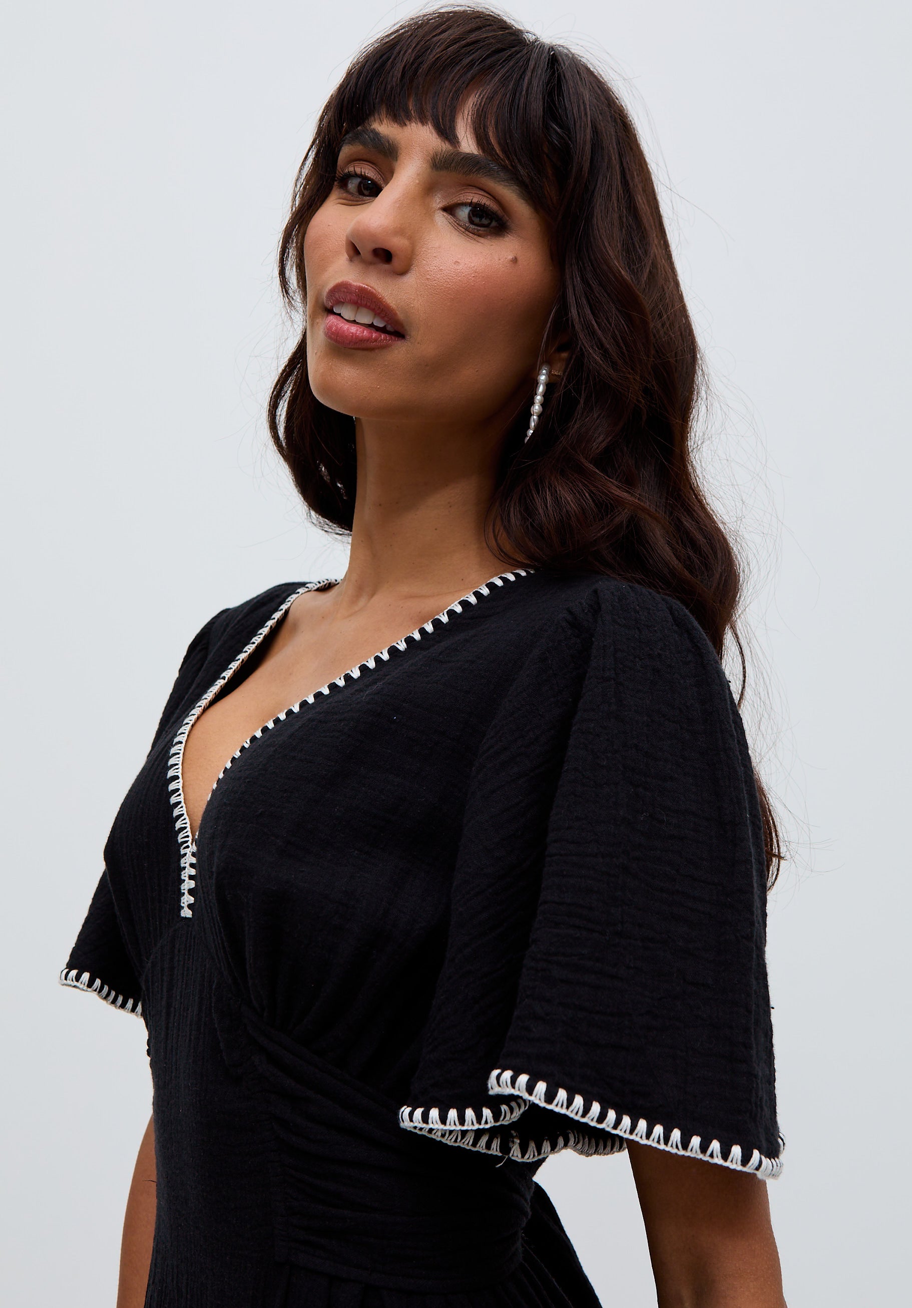 Delilah V-Neck Front Tie Midi Dress In Black