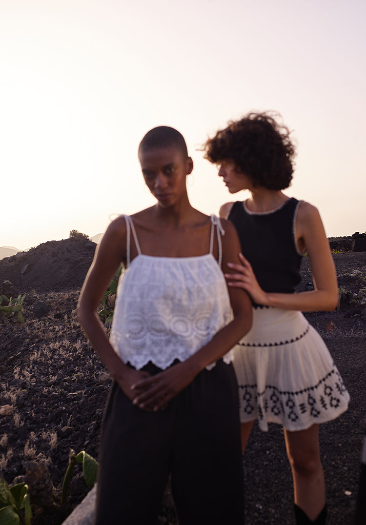 Estella skirt in white with black embroidery