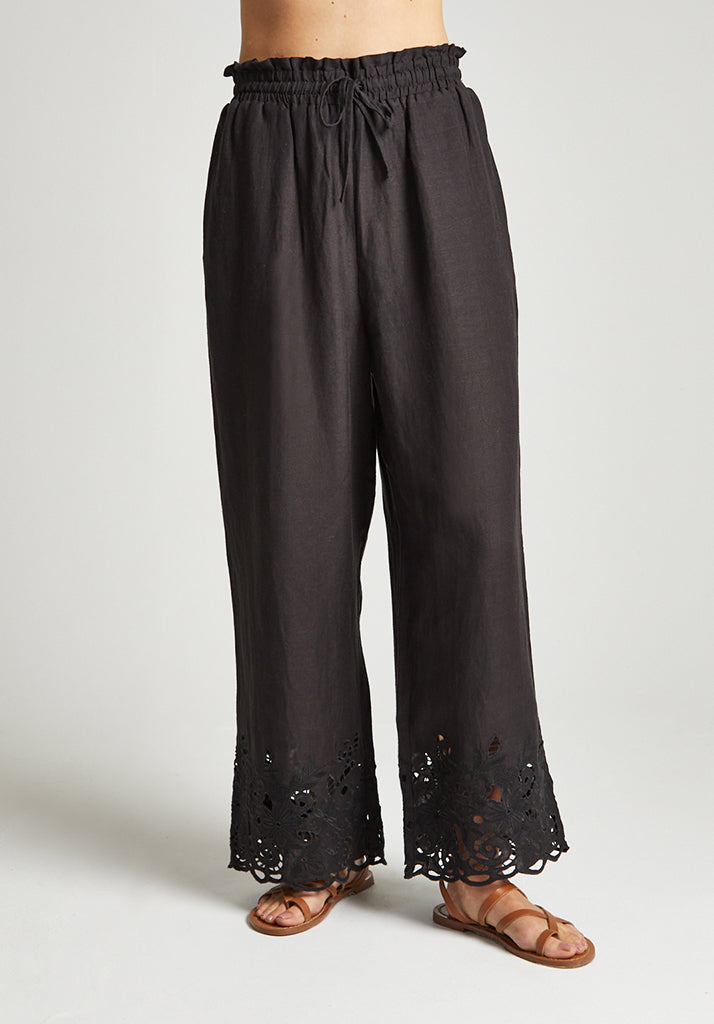 Laya Trouser in Black